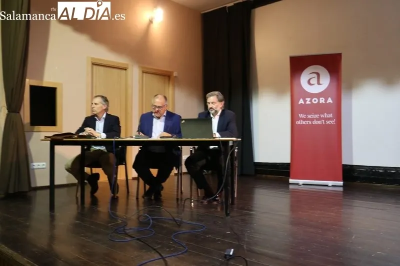 Azora presenta el proyecto de parque solar en Villarino de los Aires / CORRAL