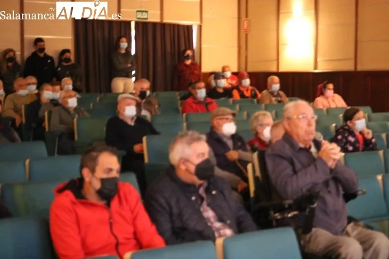 Azora presenta el proyecto de parque solar en Villarino de los Aires / CORRAL
