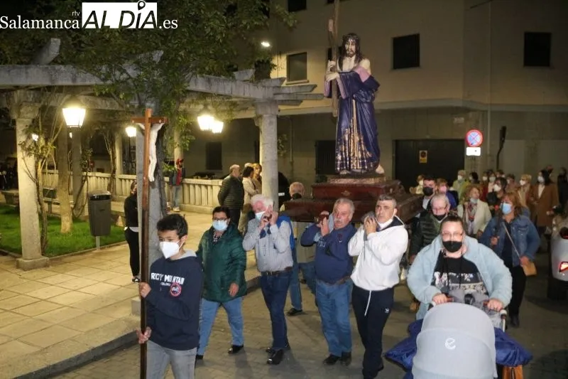 Procesión del Santo Entierro por las calles de Gujuelo - Fotos: Kiko Robles