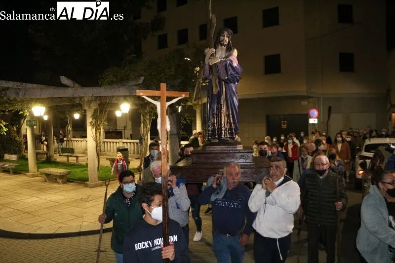 Procesión del Santo Entierro por las calles de Gujuelo - Fotos: Kiko Robles