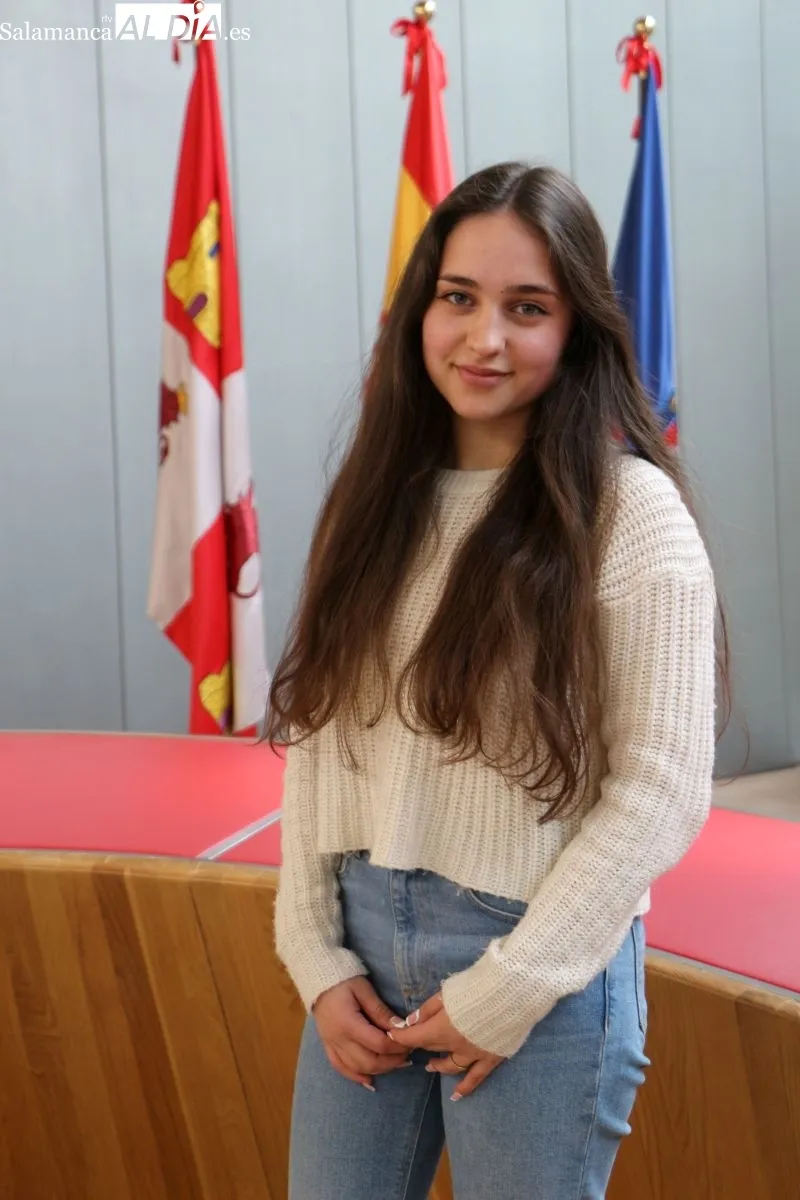 La dama de las fiestas de 2022 Paulina Paulova Kozareva - KR