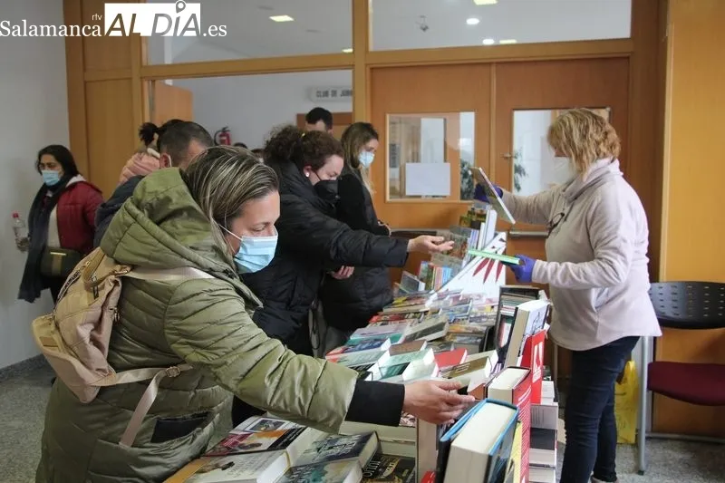 Feria del Libro en Vitigudino y cuentacuentos para celebrar este 23 de abril / MARIBEL SÁNCHEZ