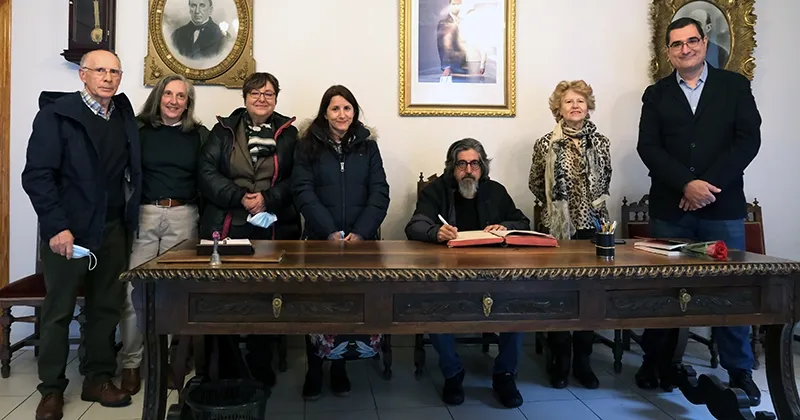 Foto 2 - La prosa de Jambrina impregna de misterio el D&iacute;a del Libro
