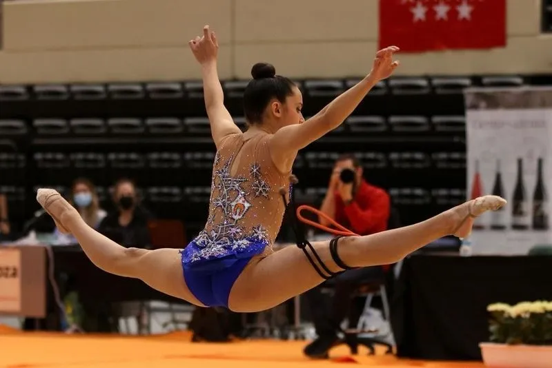 Foto 5 - La salmantina Luc&iacute;a Garc&iacute;a logra el subcampeonato nacional juvenil de gimnasia r&iacute;tmica