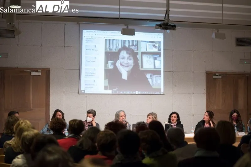 Presentación del proyecto en la Casa de las Conchas - Carmen Borrego