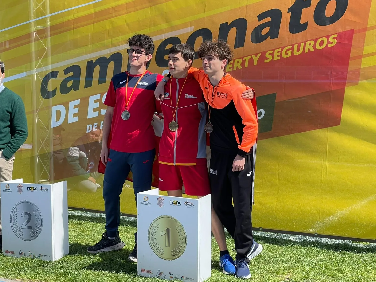 Foto 3 - Diego Ruiz y V&iacute;ctor Toro, del VelSalamanca, campeones de Espa&ntilde;a de Promesas Paral&iacute;mpicas