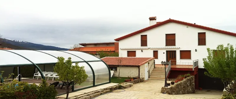 Foto 2 - Las casas rurales de la comarca de B&eacute;jar se preparan para la Semana Santa