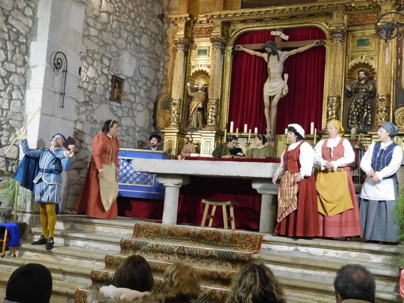 Foto 5 - Teatro en San Mart&iacute;n del Casta&ntilde;ar con 'Buscando a Nebrija' 