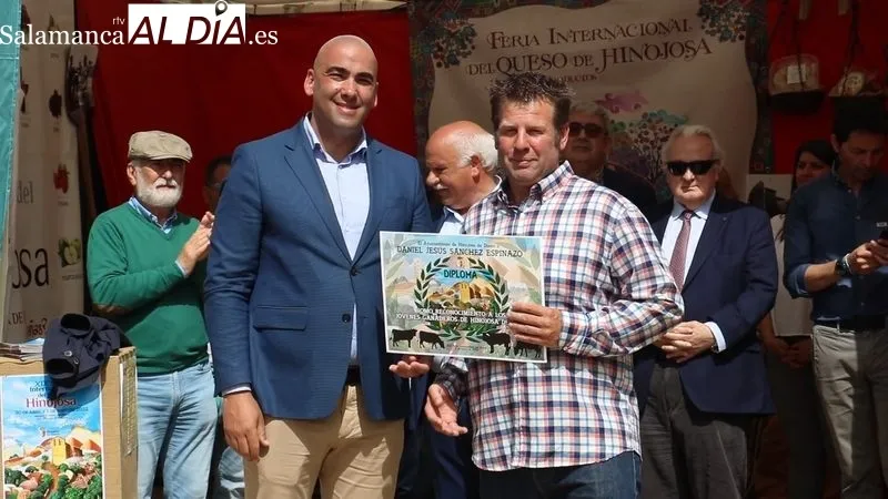 Los jovenes ganaderos de la localidad recibieron un diploma / CORRAL