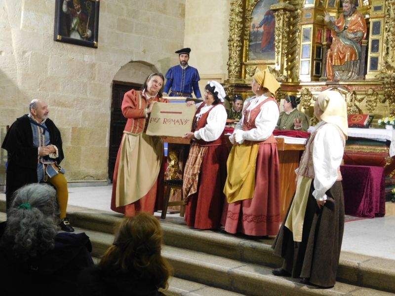 La iglesia de Villoruela acoge la obra de teatro 'Buscando a Nebrija'