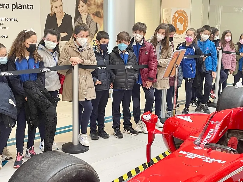 Foto 4 - Cerca de 500 escolares de Salamanca disfrutan de la exposici&oacute;n 'Leyendas del deporte'