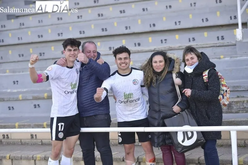Foto 8 - Los aficionados resisten el fr&iacute;o disfrutando del deporte charro