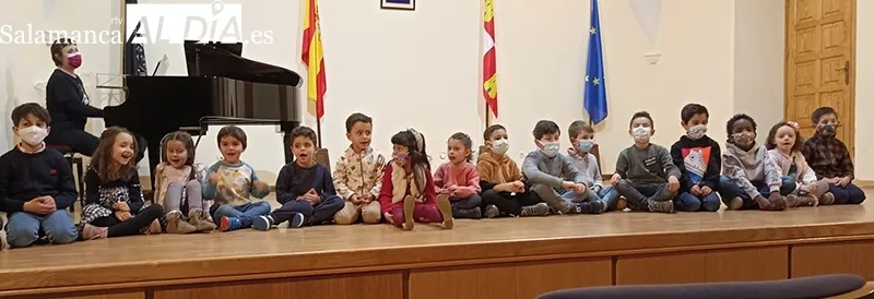 Foto 7 - Los peque&ntilde;os de la escuela de m&uacute;sica y danza 'Jos&eacute; Lid&oacute;n' despliegan su arte