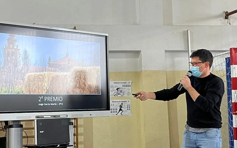Protagonsitas de la jornada de actividades que `ponía el cierre al trimestre en el IES Campo Charro de La Fuente de San Esteban
