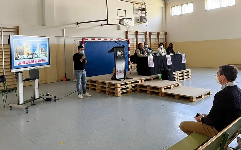 Protagonsitas de la jornada de actividades que `ponía el cierre al trimestre en el IES Campo Charro de La Fuente de San Esteban