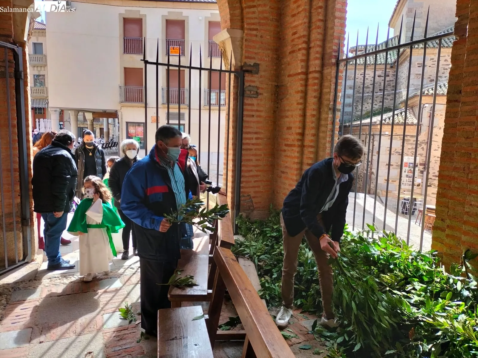 Foto 2 - Los albenses, fieles a su cita con el Domingo de Ramos