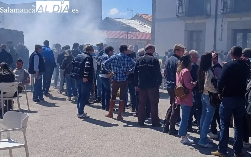 Parrillada y paella solidaria para 800 personas / HUERTOS