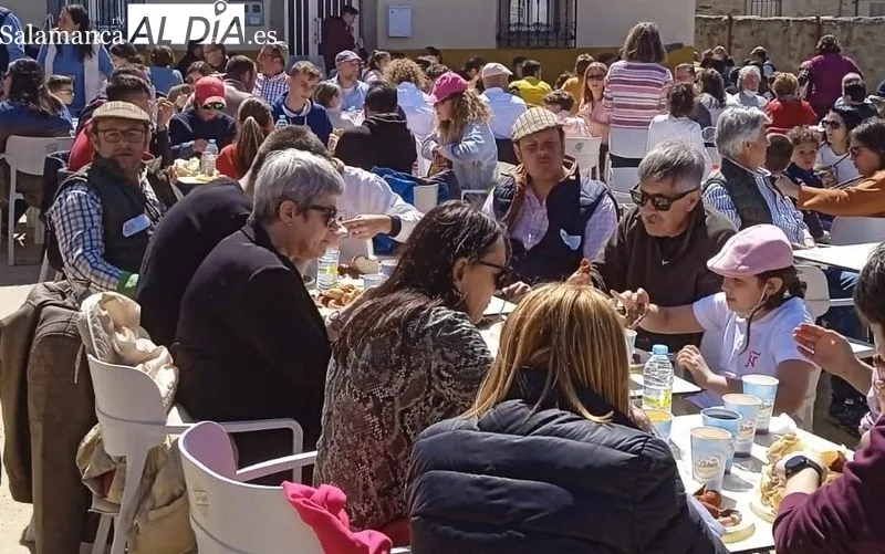 Parrillada y paella solidaria para 800 personas / HUERTOS