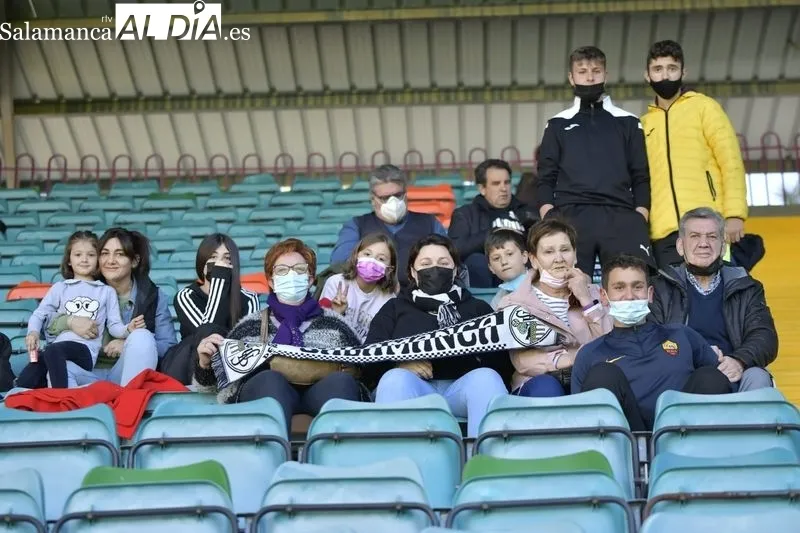 Galería de público del Salamanca UDS - Arosa