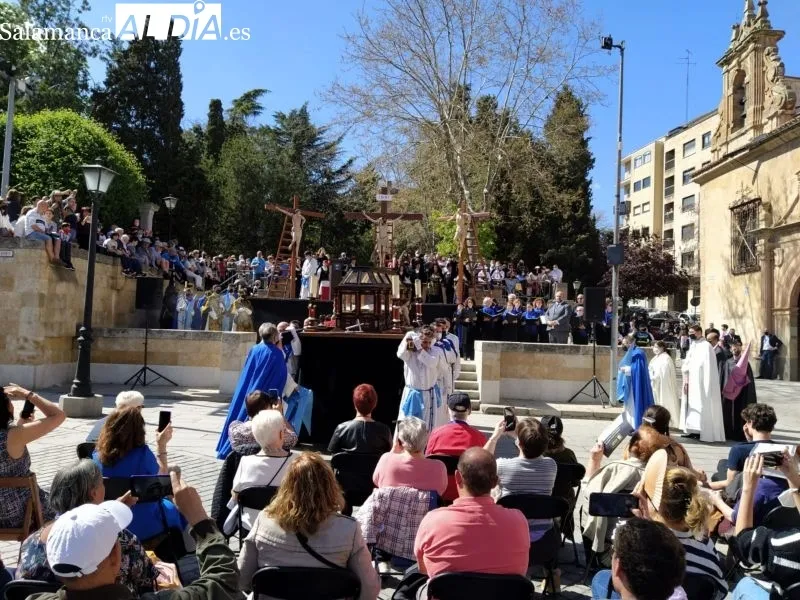 Acto del descendimiento del Cristo de Nuestro Bien en Salamanca - David Sañudo
