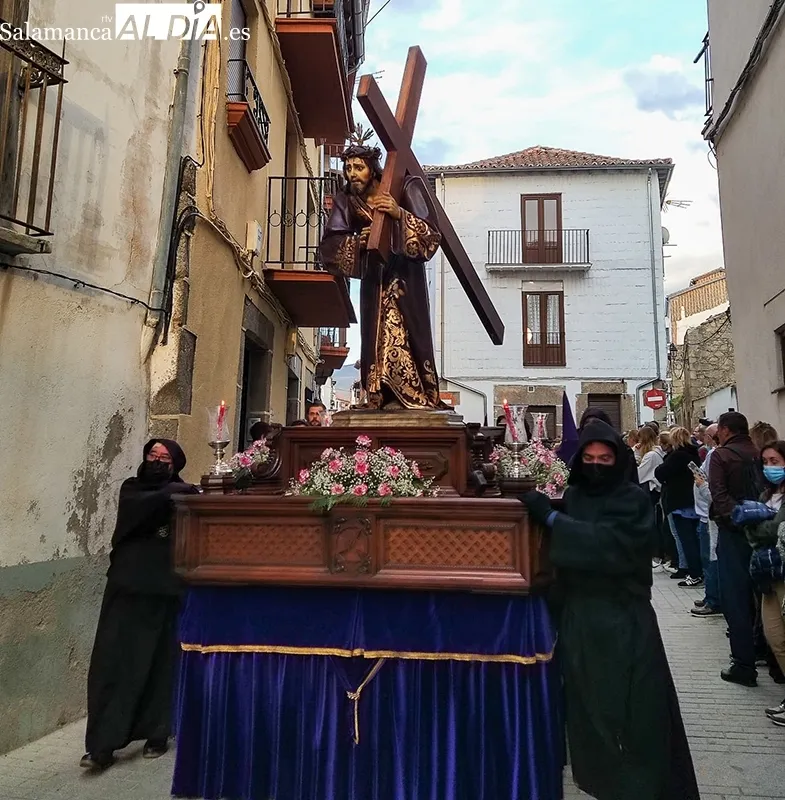 Foto 3 - El &lsquo;Santo Entierro&rsquo; engalana B&eacute;jar y muestra su riqueza art&iacute;stica &uacute;nica