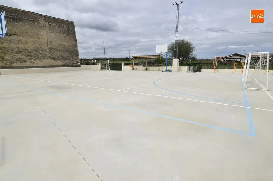 Mejoras en la zona recreativa del Frontón