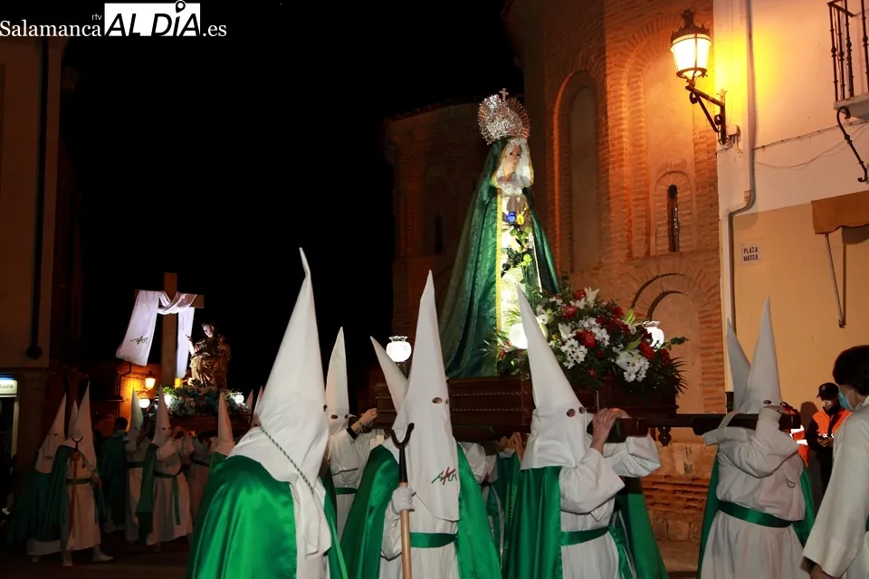 Foto 17 - Procesi&oacute;n de la Cofrad&iacute;a de la Cruz y del Amor en la noche del Mi&eacute;rcoles Santo