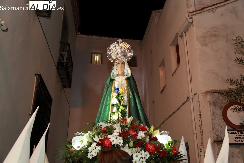 Foto 13 - Procesi&oacute;n de la Cofrad&iacute;a de la Cruz y del Amor en la noche del Mi&eacute;rcoles Santo