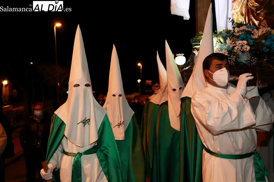 Foto 5 - Procesi&oacute;n de la Cofrad&iacute;a de la Cruz y del Amor en la noche del Mi&eacute;rcoles Santo