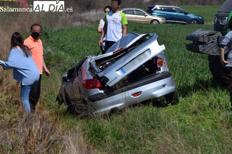Accidente en la SA-114 cerca de Garcihernández - PZ