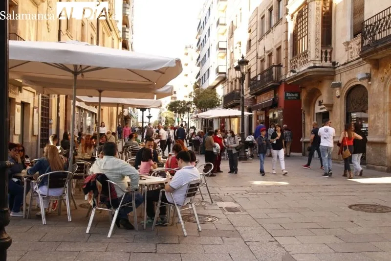 Salamanca ha estado repleta de público durante la Semana Santa - David Sañudo
