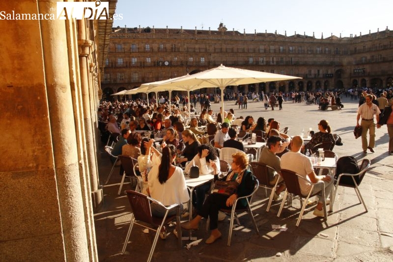 Salamanca ha estado repleta de público durante la Semana Santa - David Sañudo