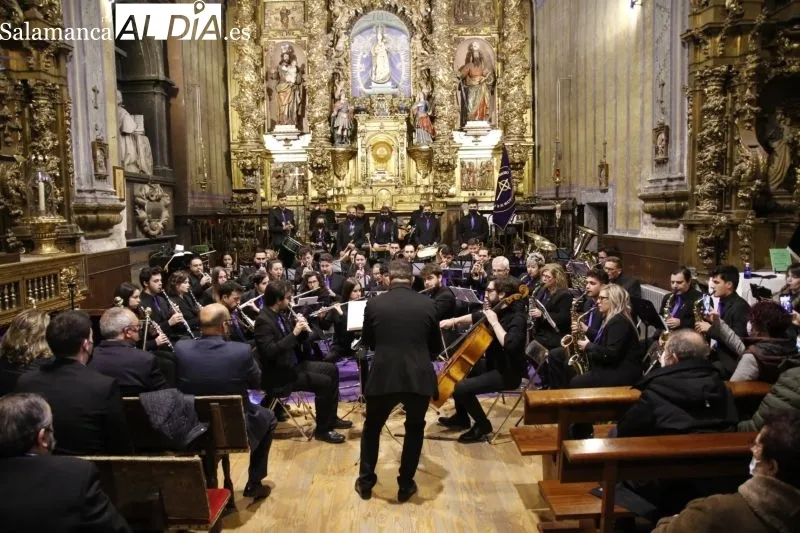 Concierto de la Banda Ciudad del Tormes en la iglesia de San Julián - Fotos: David Sañudo
