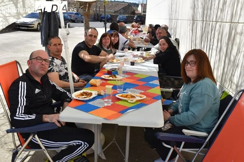 Foto 6 - Comida de convivencia en Encinas de Arriba