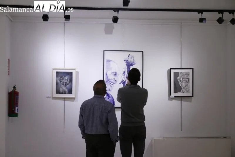 Exposición de dibujos ‘Pintura en tres caminos’ de Félix Huete García, en el Espacio Joven. Foto de David Sañudo