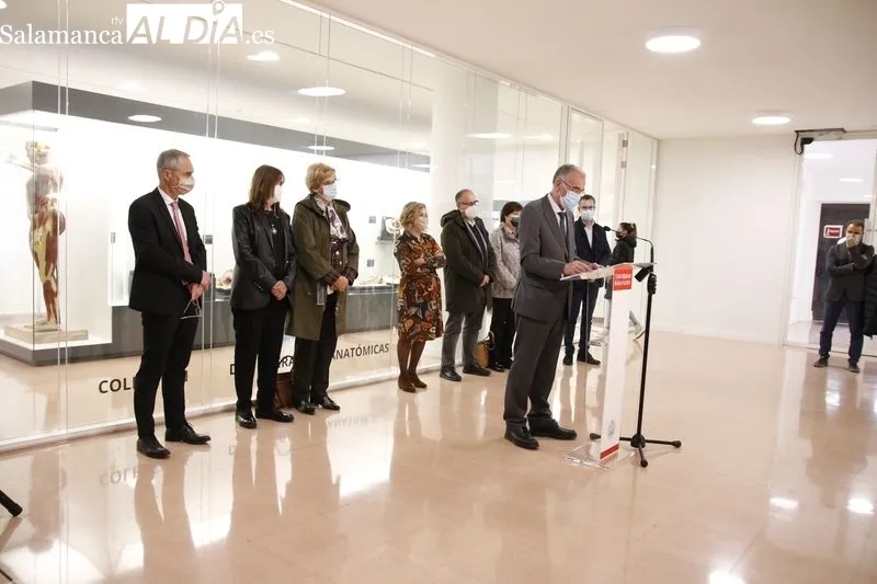Exposición permanente de la colección de ceras anatómicas en la Facultad de Medicina de Salamanca. Foto de David Sañudo