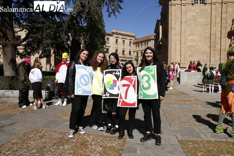 Fiestas de Filología y Bellas Artes en el centro de Salamanca. Foto de David Sañudo