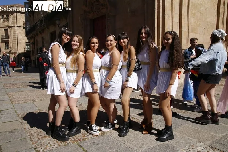 Fiestas de Filología y Bellas Artes en el centro de Salamanca. Foto de David Sañudo