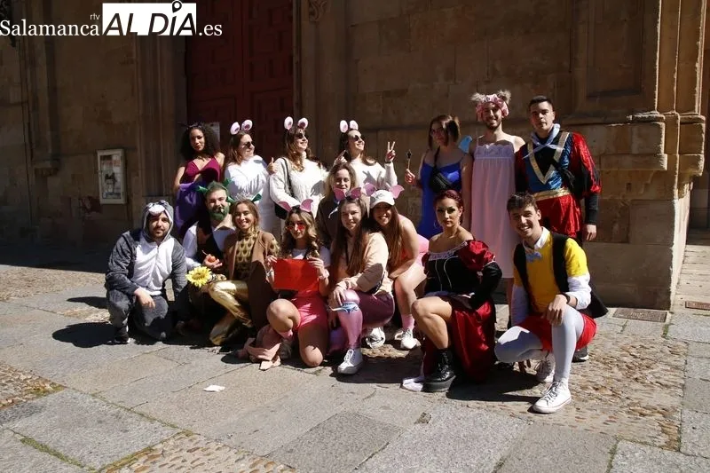 Fiestas de Filología y Bellas Artes en el centro de Salamanca. Foto de David Sañudo