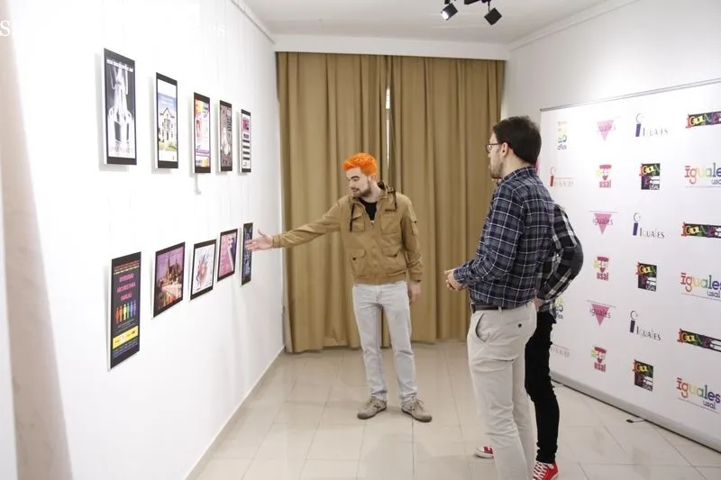 Exposición ‘Iguales, 25 años de lucha LGTBI  en Salamanca’ en el Espacio Joven. Foto de David Sañudo