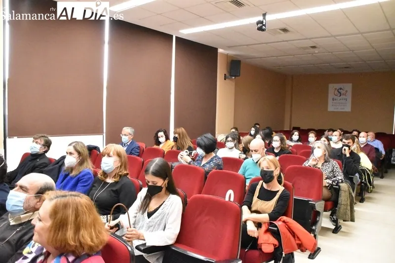 Presentación del documental 'Las buenas sombras. Los escoltas frente al terrorismo' en Salamanca. Fotos: Vanesa Martins
