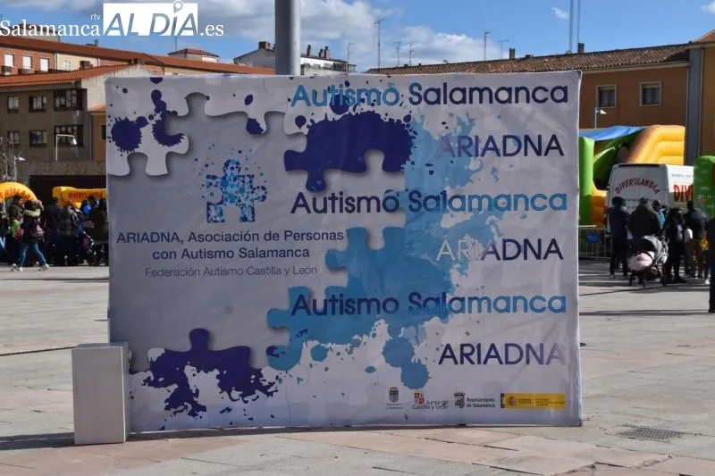 Día Mundial de Conciencia sobre el Autismo en Salamanca de la Asociación Ariadna - Fotos: Vanesa Martins