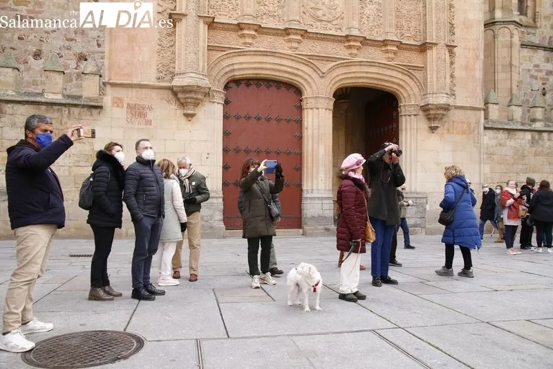 Llegada a Salamanca de la Ruta Ecuestre Nebrisense, con tres jinetes que emulan el recorrido que llevó a cabo Elio Antonio de Nebrija. Foto David Sañudo