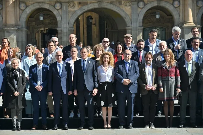 Foto 7 - Frente com&uacute;n en Salamanca para exigir al Gobierno la quinta conexi&oacute;n del tren Alvia con Madrid