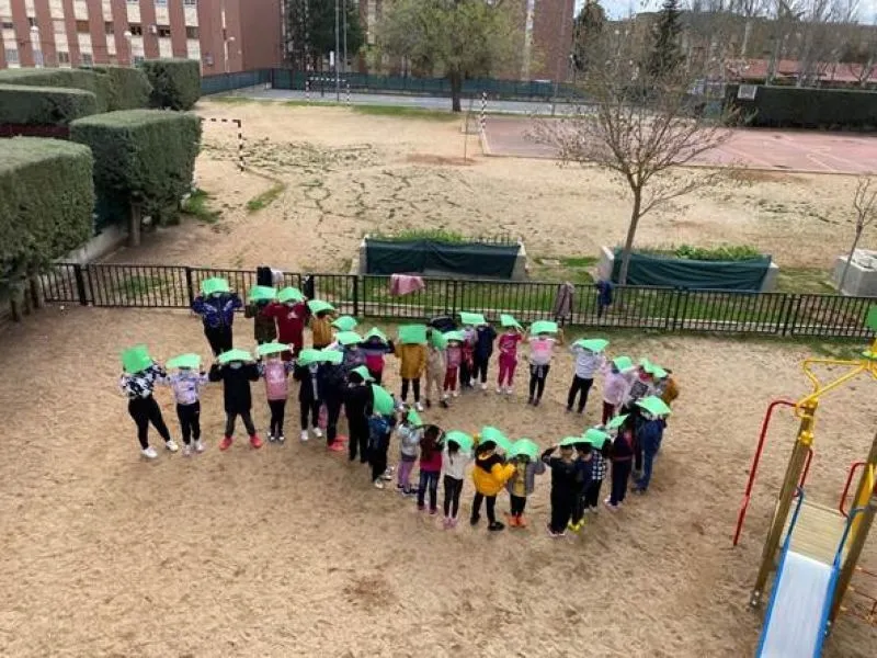 Foto 2 - La Plataforma por la Escuela P&uacute;blica anima a la matriculaci&oacute;n en centros p&uacute;blicos