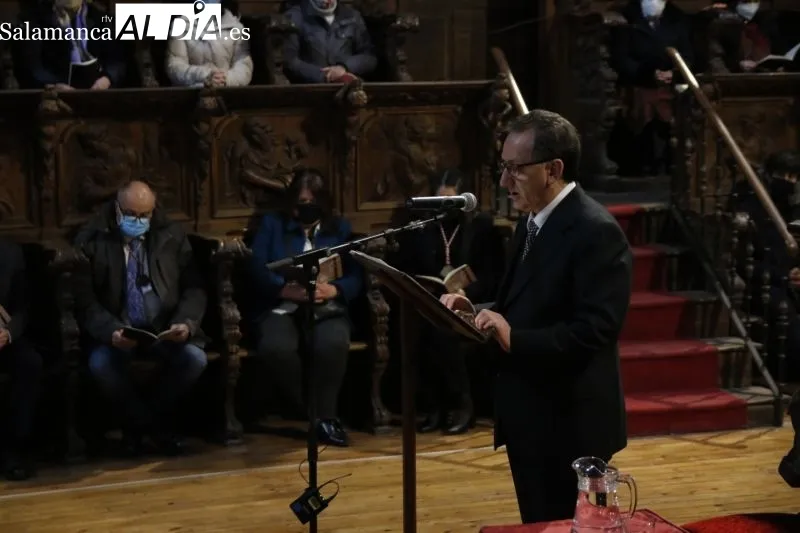 Acto Poeta ante la Cruz en la Catedral de Salamanca - Fotos: David Sañudo