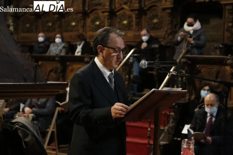 Acto Poeta ante la Cruz en la Catedral de Salamanca - Fotos: David Sañudo