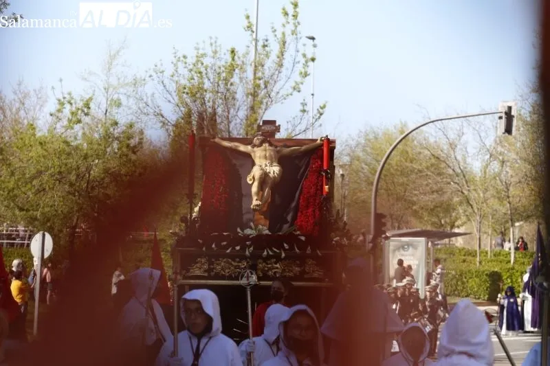 Procesión de la Hermandad del Silencio en el barrio de Pizarrales - David Sañudo