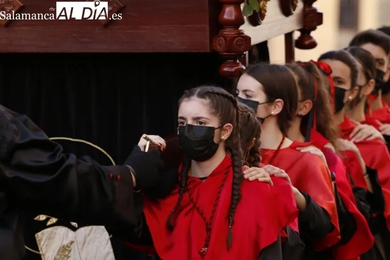 Procesión de la Hermandad del Silencio en el barrio de Pizarrales - David Sañudo
