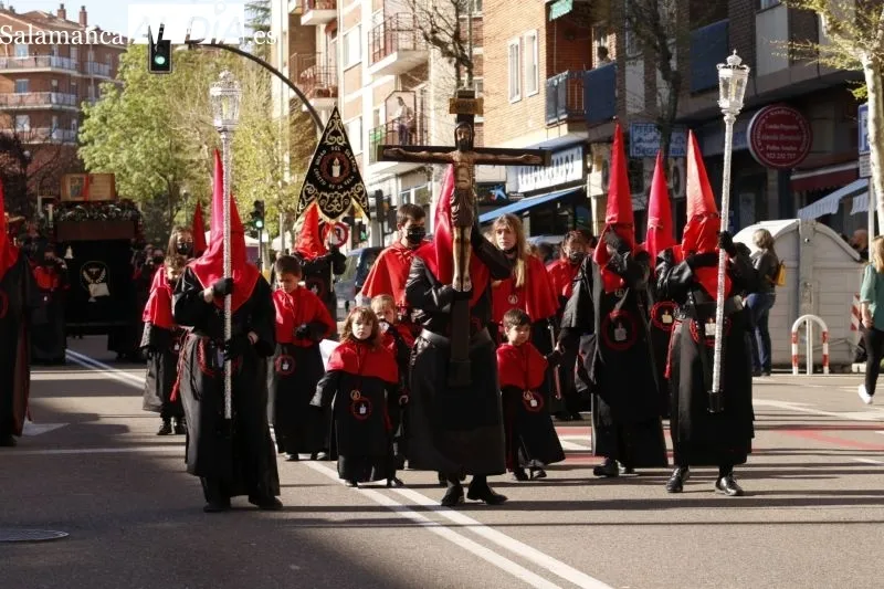 Procesión de la Hermandad del Silencio en el barrio de Pizarrales - David Sañudo